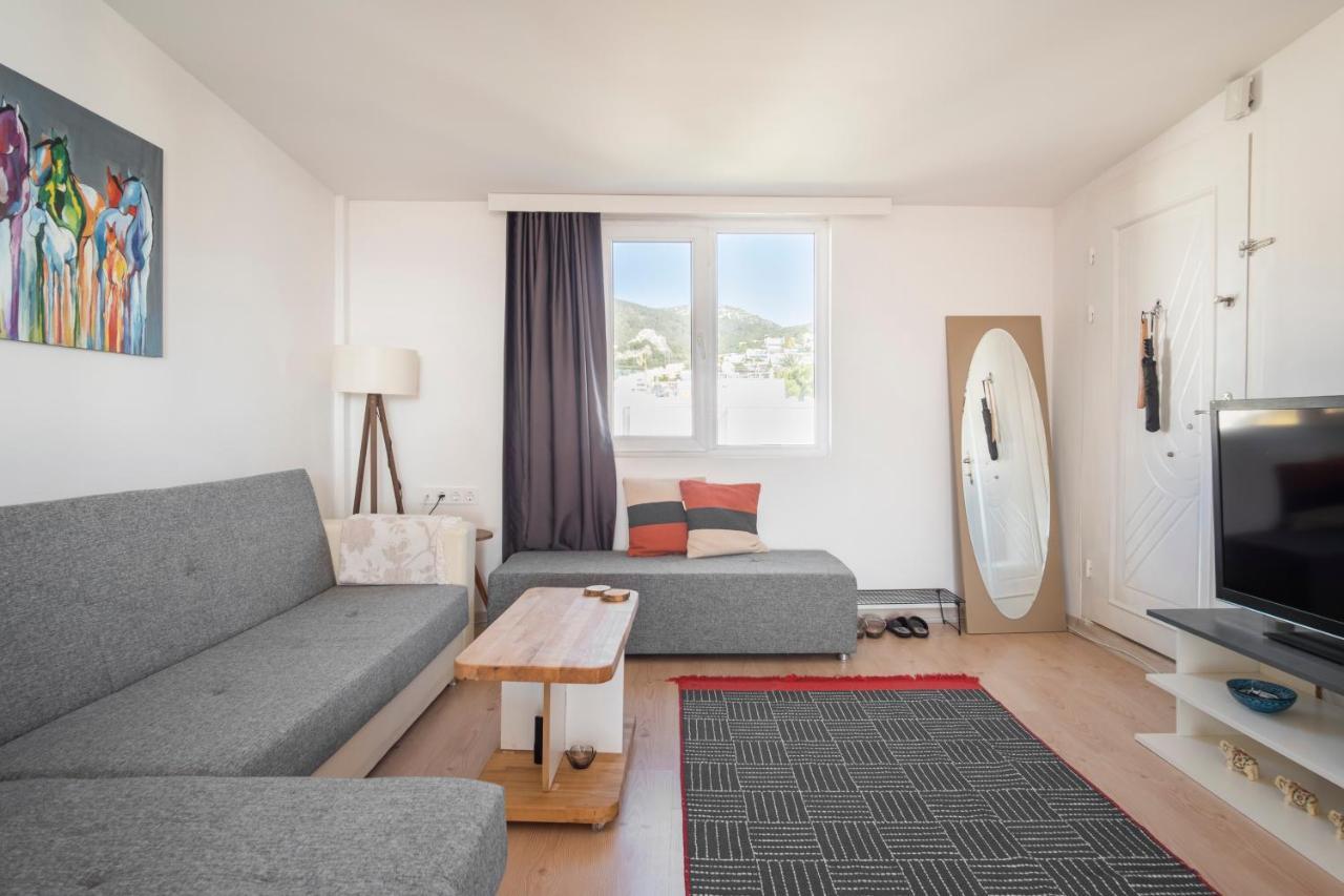 Central, Cozy, 15 Min Walk To The Beach, Fast Wi-Fi, Free Parking, 4Ppl Bodrum Eksteriør billede