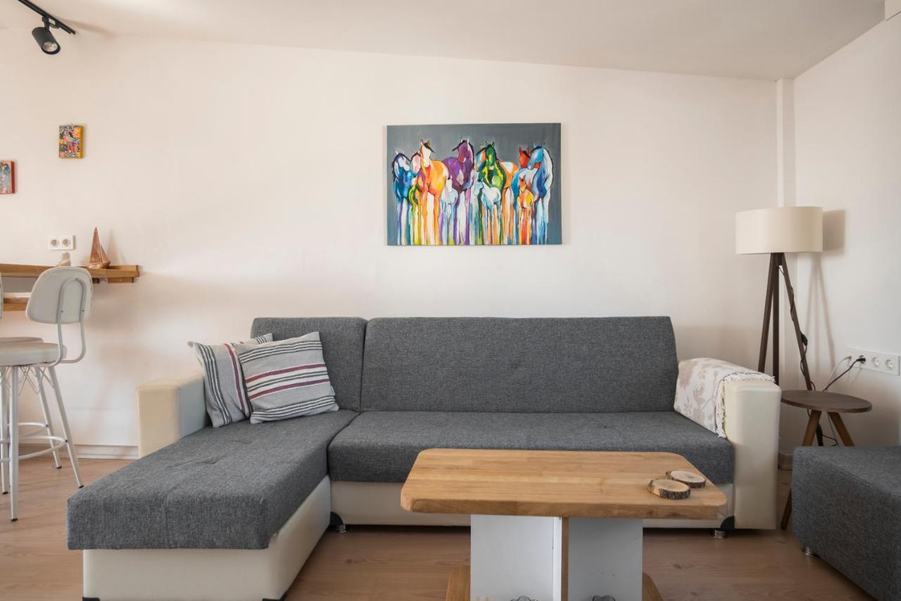 Central, Cozy, 15 Min Walk To The Beach, Fast Wi-Fi, Free Parking, 4Ppl Bodrum Eksteriør billede