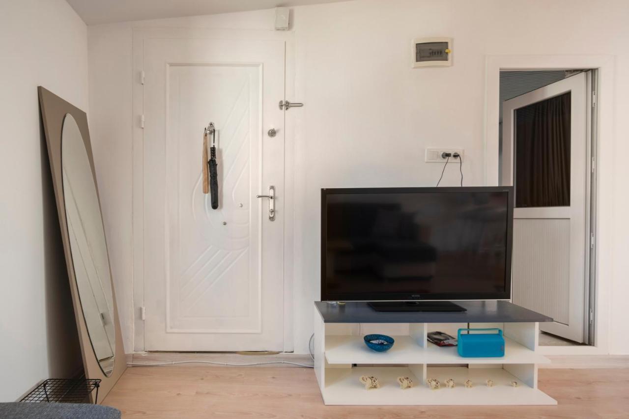 Central, Cozy, 15 Min Walk To The Beach, Fast Wi-Fi, Free Parking, 4Ppl Bodrum Eksteriør billede