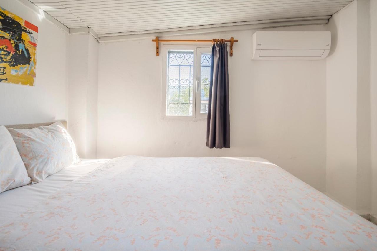 Central, Cozy, 15 Min Walk To The Beach, Fast Wi-Fi, Free Parking, 4Ppl Bodrum Eksteriør billede