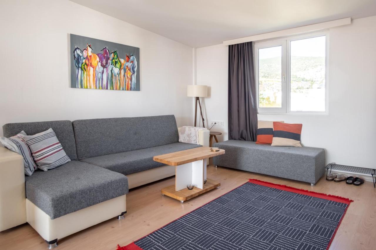 Central, Cozy, 15 Min Walk To The Beach, Fast Wi-Fi, Free Parking, 4Ppl Bodrum Eksteriør billede